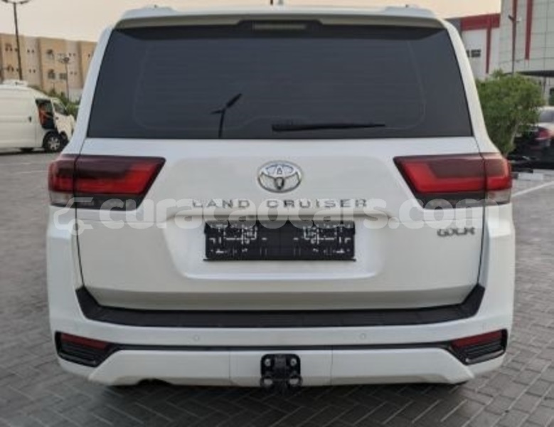 Big with watermark toyota land cruiser curacao willemstad 4531