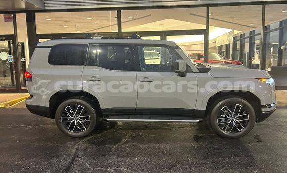 Buy Used Lexus GX White Car in Willemstad in Curacao Buy Used Lexus GX White Car in Willemstad in Curacao
