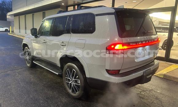 Buy Used Lexus GX White Car in Willemstad in Curacao Buy Used Lexus GX White Car in Willemstad in Curacao