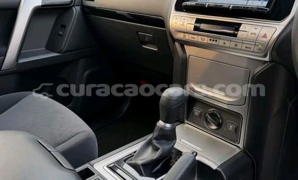 Buy Used Toyota Land Cruiser Prado White Car in Willemstad in Curacao Buy Used Toyota Land Cruiser Prado White Car in Willemstad in Curacao