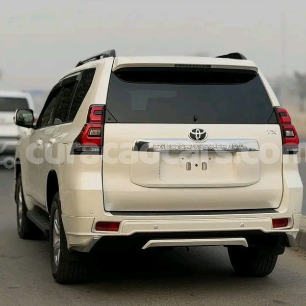 Big with watermark toyota land cruiser prado curacao willemstad 4537
