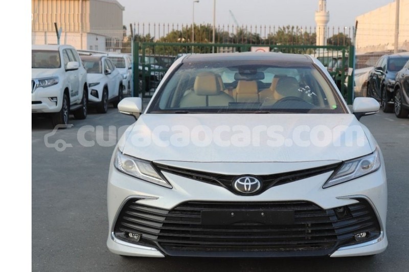 Big with watermark toyota camry curacao willemstad 4539