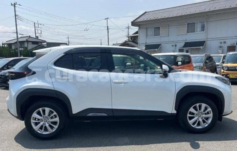 Big with watermark toyota yaris curacao willemstad 4540