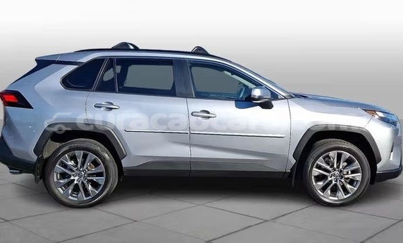 Buy Used Toyota RAV4 Silver Car in Willemstad in Curacao Buy Used Toyota RAV4 Silver Car in Willemstad in Curacao