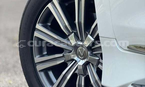 Buy Used Lexus LX 570 White Car in Willemstad in Curacao Buy Used Lexus LX 570 White Car in Willemstad in Curacao
