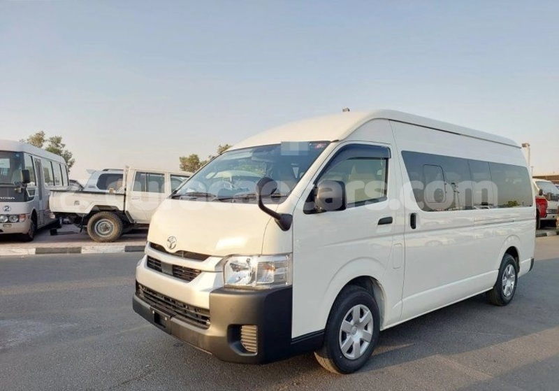 Big with watermark toyota hiace curacao willemstad 4552