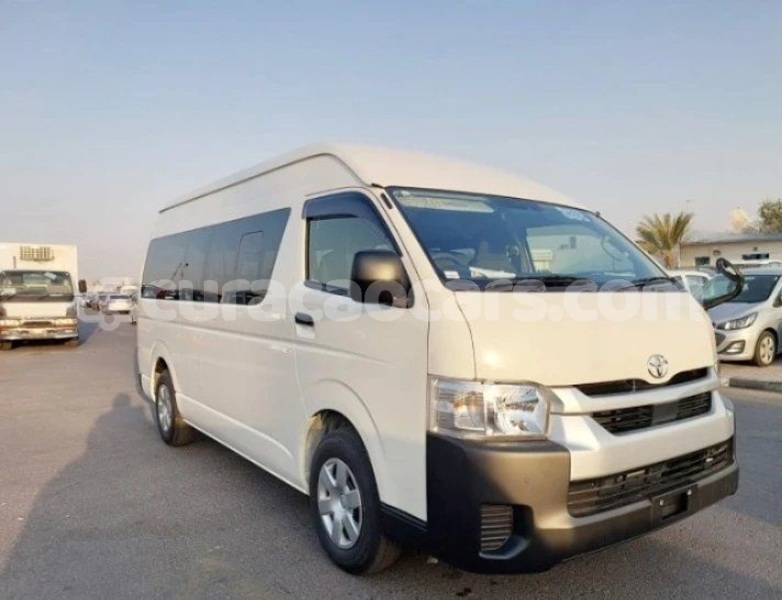 Big with watermark toyota hiace curacao willemstad 4552