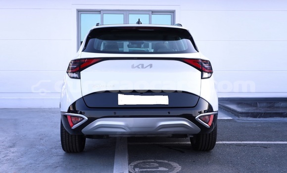 Buy Used Kia Sportage White Car in Willemstad in Curacao Buy Used Kia Sportage White Car in Willemstad in Curacao