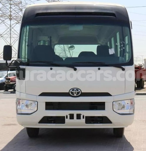 Big with watermark toyota coaster curacao willemstad 4557