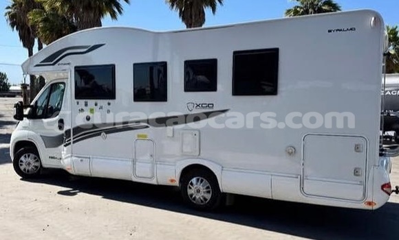 Buy Used Fiat Ulysse White Car in Willemstad in Curacao Buy Used Fiat Ulysse White Car in Willemstad in Curacao