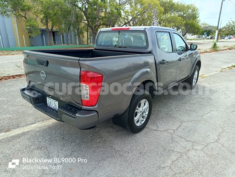 Big with watermark nissan ud curacao willemstad 4549