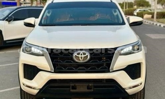 Buy Used Toyota Fortuner White Car in Willemstad in Curacao Buy Used Toyota Fortuner White Car in Willemstad in Curacao