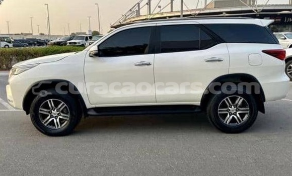 Buy Used Toyota Fortuner White Car in Willemstad in Curacao Buy Used Toyota Fortuner White Car in Willemstad in Curacao