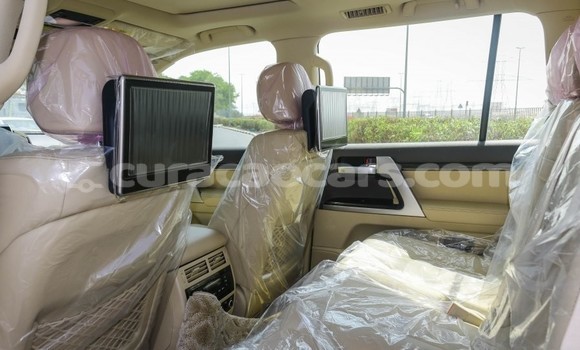 Buy Used Toyota Land Cruiser White Car in Willemstad in Curacao Buy Used Toyota Land Cruiser White Car in Willemstad in Curacao
