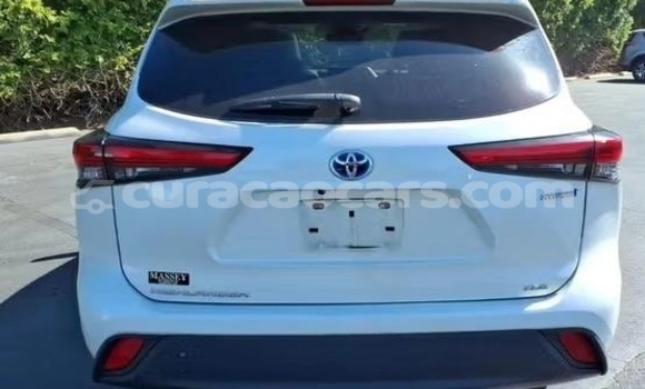 Buy Used Toyota Highlander White Car in Willemstad in Curacao Buy Used Toyota Highlander White Car in Willemstad in Curacao