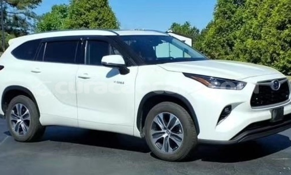 Buy Used Toyota Highlander White Car in Willemstad in Curacao Buy Used Toyota Highlander White Car in Willemstad in Curacao