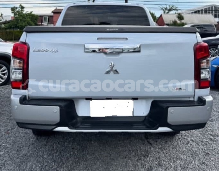 Big with watermark mitsubishi l200 curacao willemstad 4609