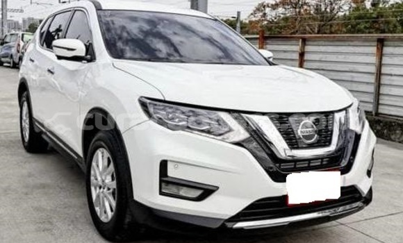 Buy Used Nissan X–Trail White Car in Willemstad in Curacao Buy Used Nissan X–Trail White Car in Willemstad in Curacao