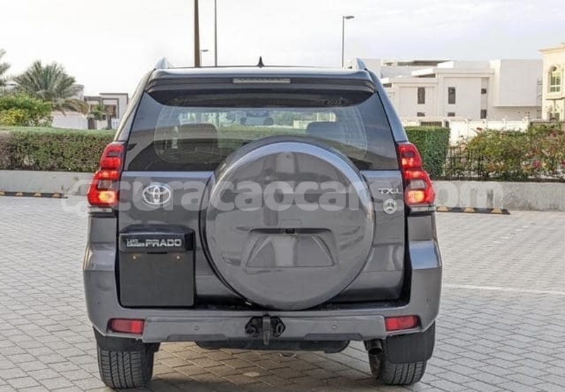 Big with watermark toyota land cruiser prado curacao willemstad 4618