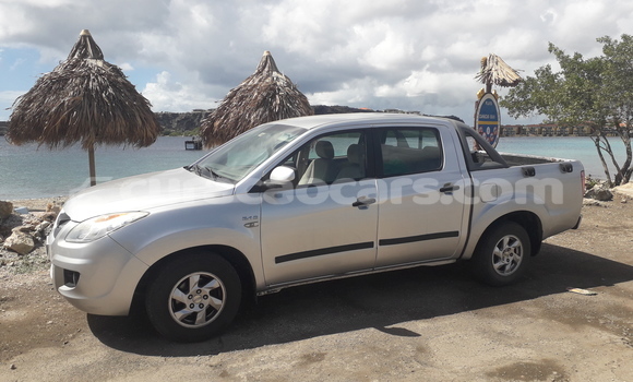 Buy Used Toyota DA Silver Truck in Willemstad in Curacao Buy Used Toyota DA Silver Truck in Willemstad in Curacao