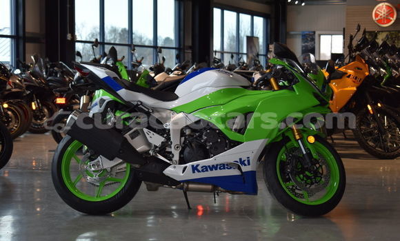 Buy New Yamaha TMAX Black Bike in Sabana Westpunt in Curacao Buy New Yamaha TMAX Black Bike in Sabana Westpunt in Curacao
