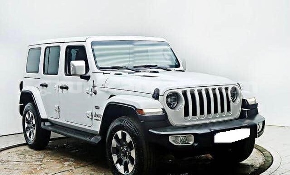 Buy Used Jeep Wrangler White Car in Willemstad in Curacao