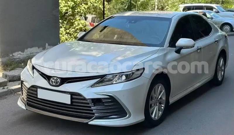 Big with watermark toyota camry curacao willemstad 4645