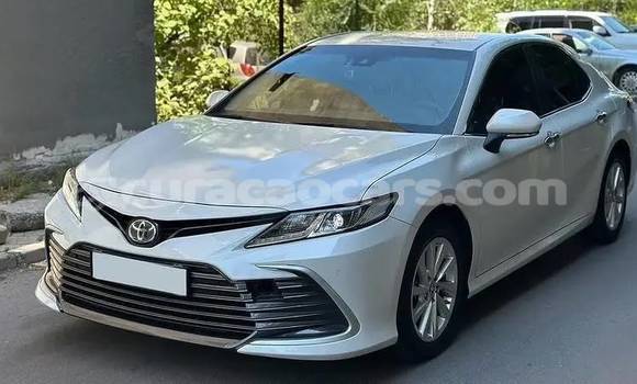 Buy Used Toyota Camry White Car in Willemstad in Curacao Buy Used Toyota Camry White Car in Willemstad in Curacao