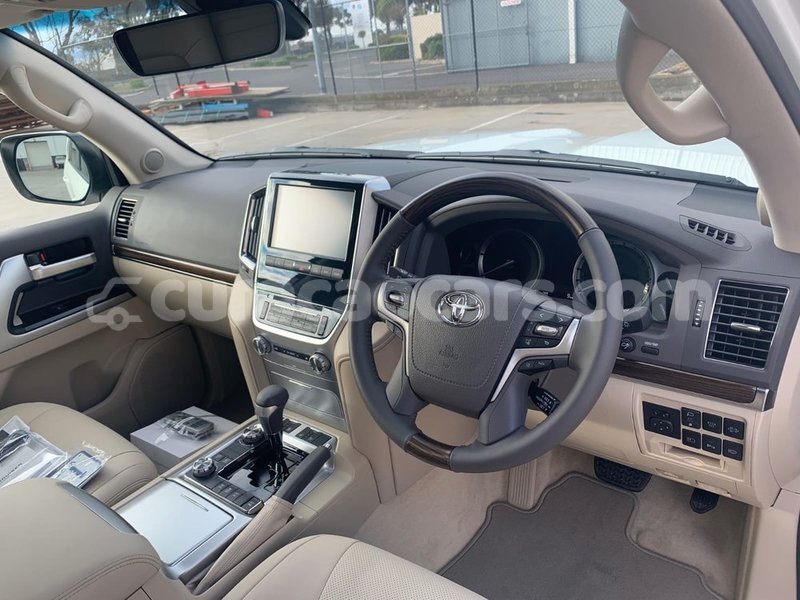 Big with watermark toyota land cruiser curacao willemstad 4656