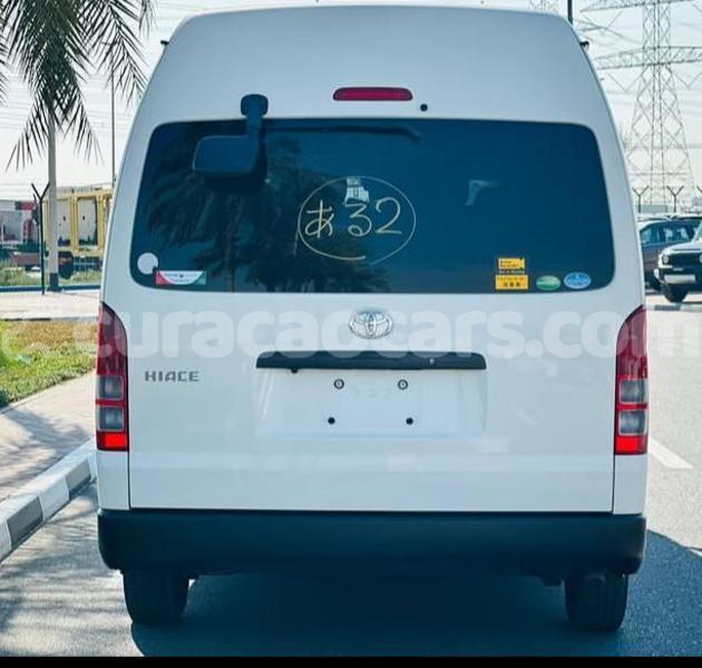 Big with watermark toyota hiace curacao willemstad 4657