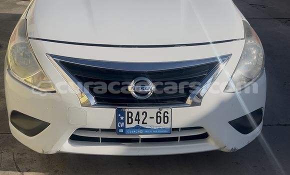 Buy Used Nissan Versa White Car in Willemstad in Curacao