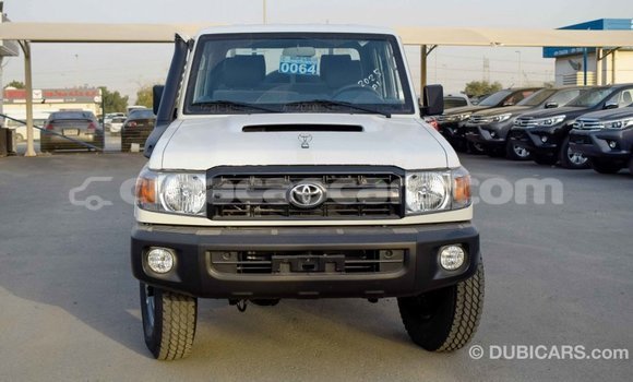 Buy Import Toyota Pickup White Car in Import - Dubai in Curacao Buy Import Toyota Pickup White Car in Import - Dubai in Curacao