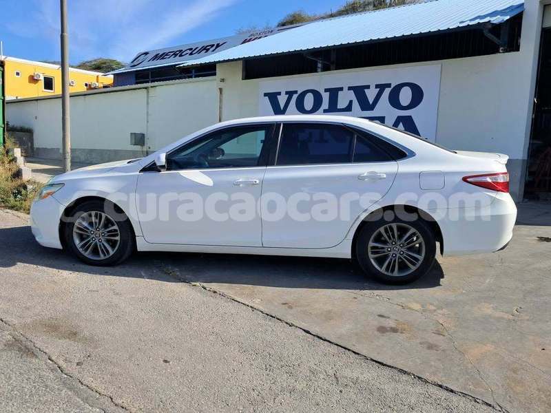 Big with watermark hyundai elantra curacao dorp soto 4706