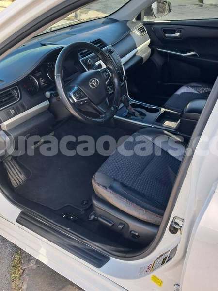 Big with watermark hyundai elantra curacao dorp soto 4706