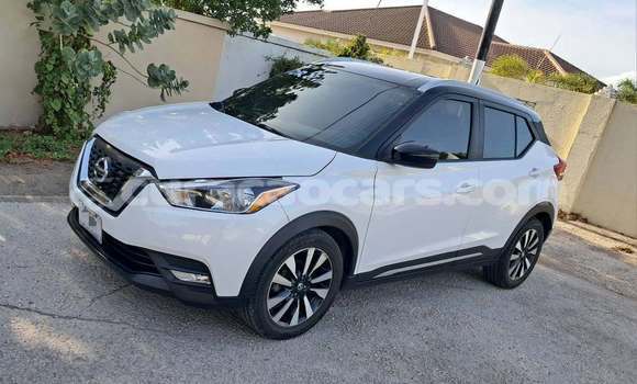 Buy Used Renault Kadjar White Car in Dorp Sint Willebrordus in Curacao Buy Used Renault Kadjar White Car in Dorp Sint Willebrordus in Curacao