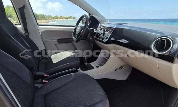 Buy Used Volkswagen up! White Car in Dorp Sint Willebrordus in Curacao Buy Used Volkswagen up! White Car in Dorp Sint Willebrordus in Curacao