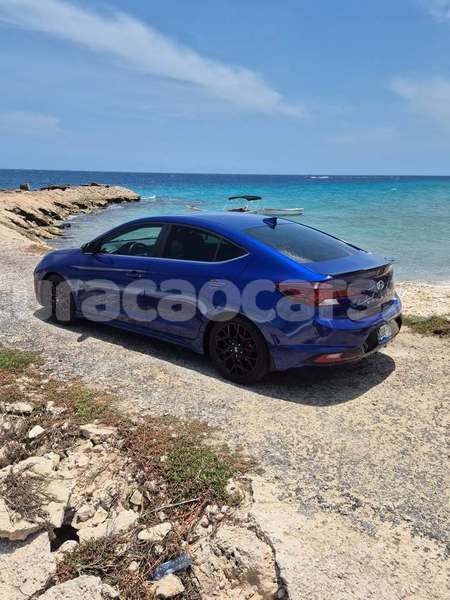 Big with watermark hyundai elantra curacao willemstad 4715