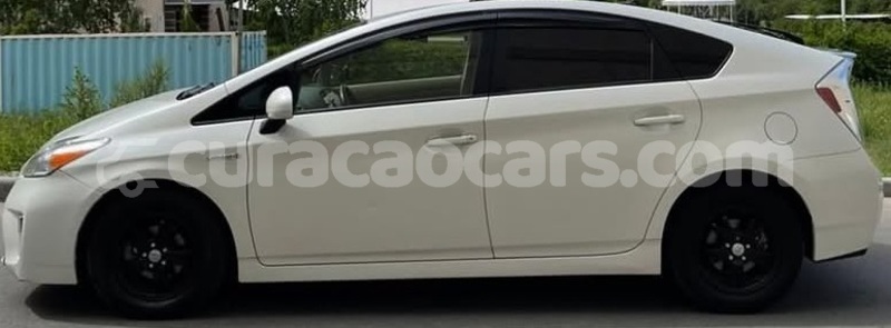 Big with watermark toyota prius curacao willemstad 4727