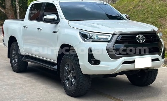 Buy Used Toyota Hilux White Car in Willemstad in Curacao Buy Used Toyota Hilux White Car in Willemstad in Curacao