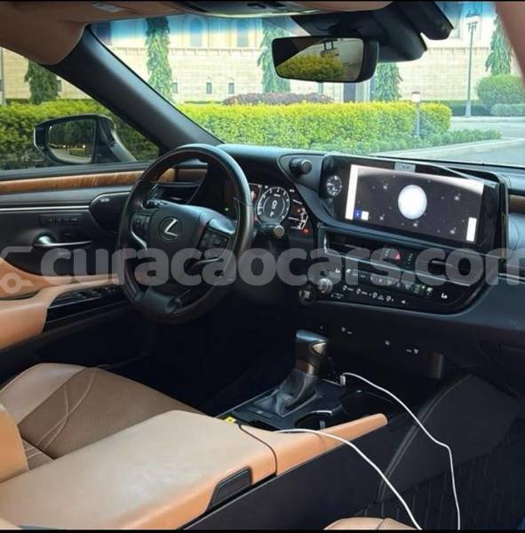 Big with watermark lexus es curacao willemstad 4748
