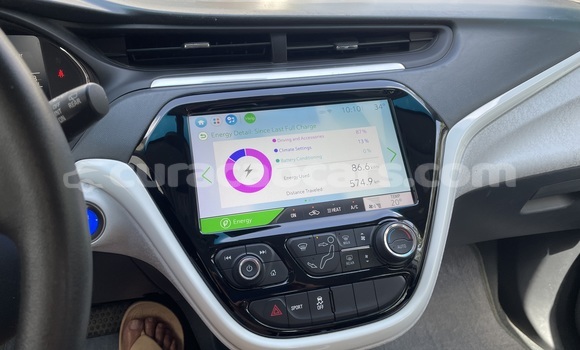 Buy Used Chevrolet Bolt White Car in Barber in Curacao Buy Used Chevrolet Bolt White Car in Barber in Curacao