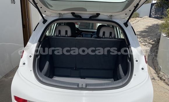 Buy Used Chevrolet Bolt White Car in Barber in Curacao Buy Used Chevrolet Bolt White Car in Barber in Curacao
