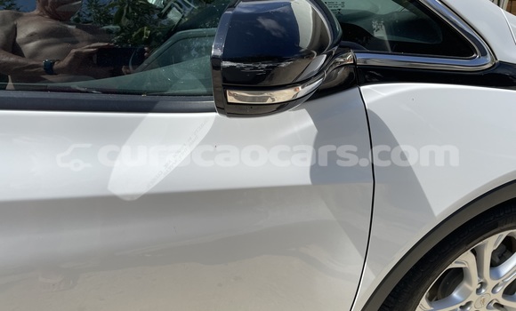 Buy Used Chevrolet Bolt White Car in Barber in Curacao Buy Used Chevrolet Bolt White Car in Barber in Curacao