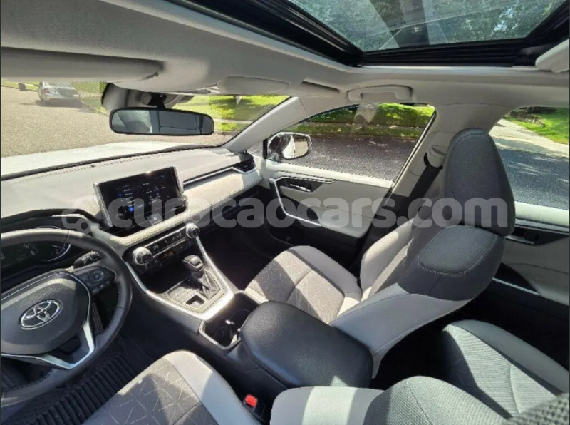 Big with watermark toyota rav4 curacao dorp soto 4762