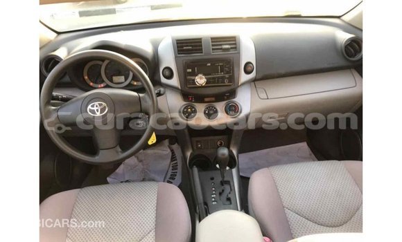 Buy Import Toyota HiAce Other Truck in Import - Dubai in Curacao Buy Import Toyota HiAce Other Truck in Import - Dubai in Curacao
