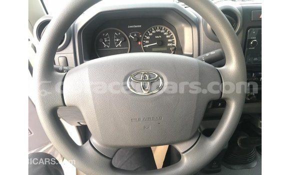 Buy Import Toyota Land Cruiser White Car in Import - Dubai in Curacao Buy Import Toyota Land Cruiser White Car in Import - Dubai in Curacao