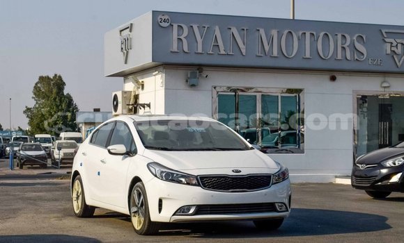 Buy Import Kia Cerato White Car in Import - Dubai in Curacao