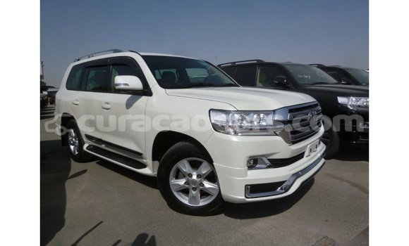Buy Import Toyota Land Cruiser White Car in Import - Dubai in Curacao Buy Import Toyota Land Cruiser White Car in Import - Dubai in Curacao
