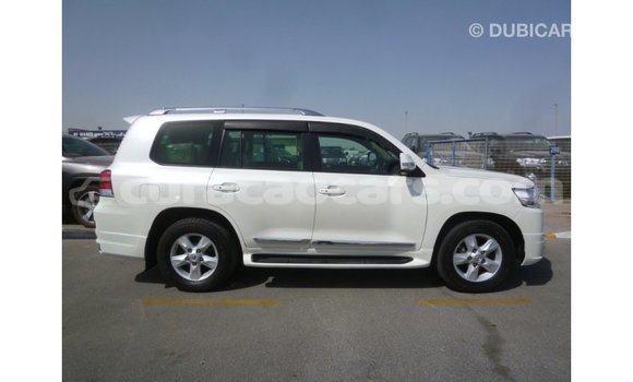 Buy Import Toyota Land Cruiser White Car in Import - Dubai in Curacao Buy Import Toyota Land Cruiser White Car in Import - Dubai in Curacao