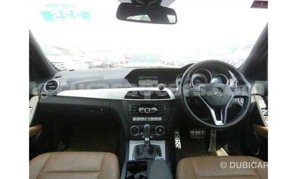 Buy Import Mercedes-Benz 190 (W201) Black Car in Import - Dubai in Curacao Buy Import Mercedes-Benz 190 (W201) Black Car in Import - Dubai in Curacao
